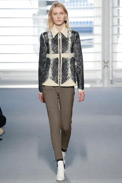 Look 35